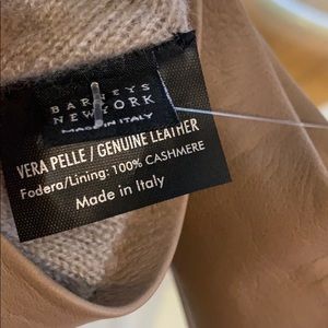 Vera Pelle | Accessories | Barneys New York Genuine Leather Gloves